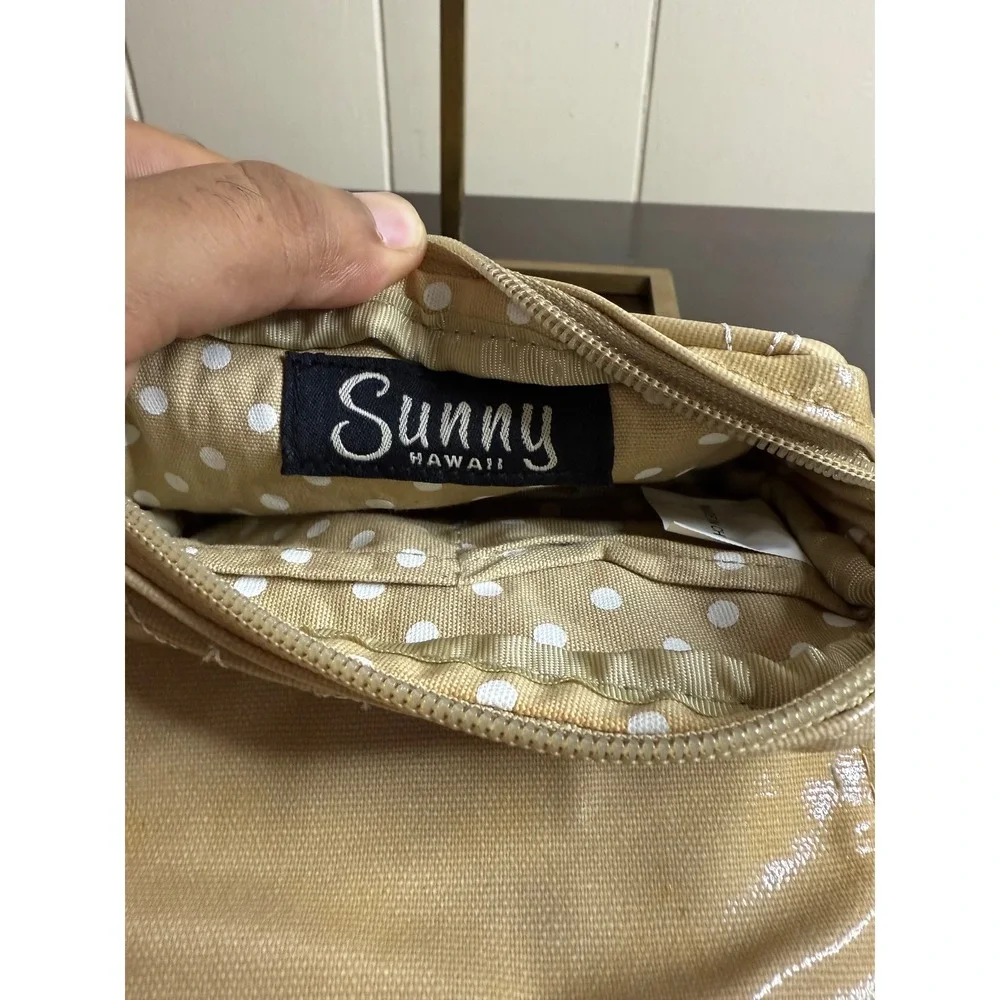 Sunny Hawaii Wristlet Women's Handbag‎ Purse with Mirror NWT